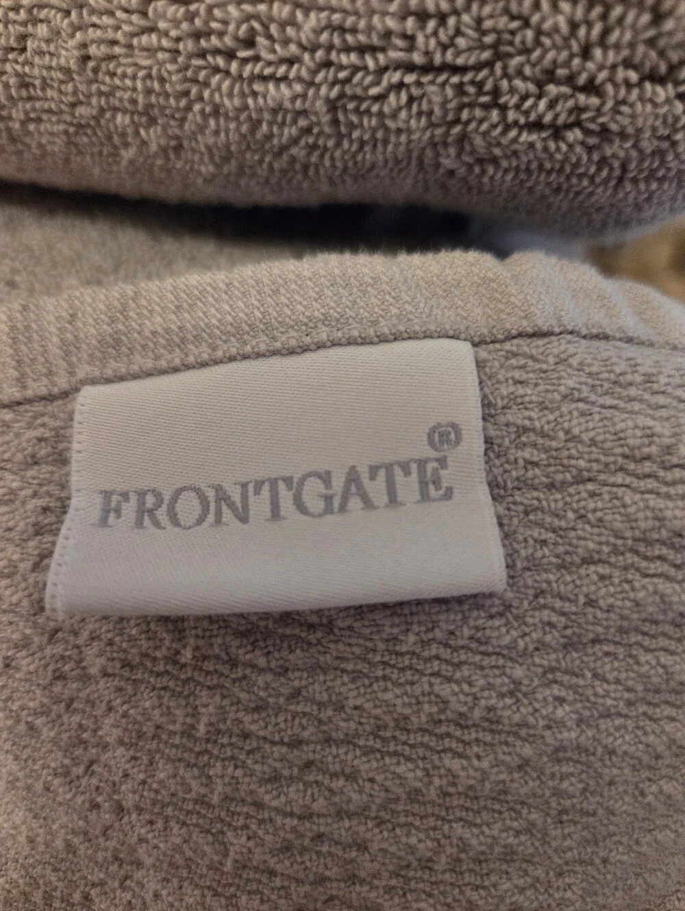 Frontgate 5 Piece Towel Set Carbon Gray EUC 2 Bath Towels, 3 Hand Towels